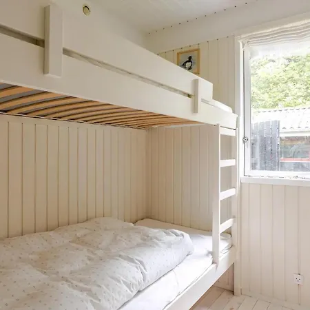 בית נופש Colourful Details In Wooden House On Nature Plot *