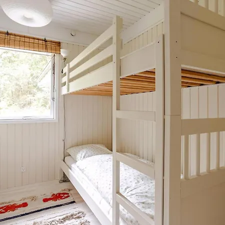 בית נופש Colourful Details In Wooden House On Nature Plot Vig